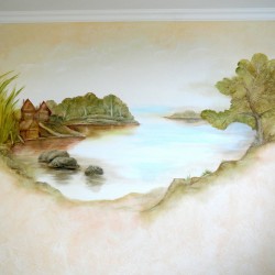 Рисунок озера, на стене казань